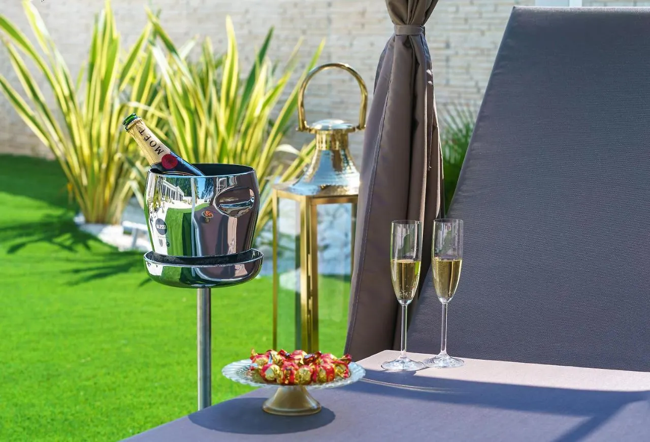 Villa Vittoria B&B - Wellness Terme di Miradolo 0*,  Italy